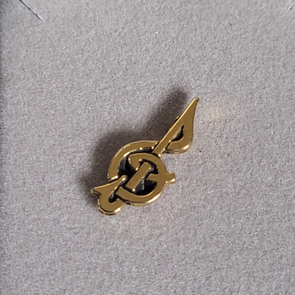 Vintage music note tie tac pin - Picture 1 of 4
